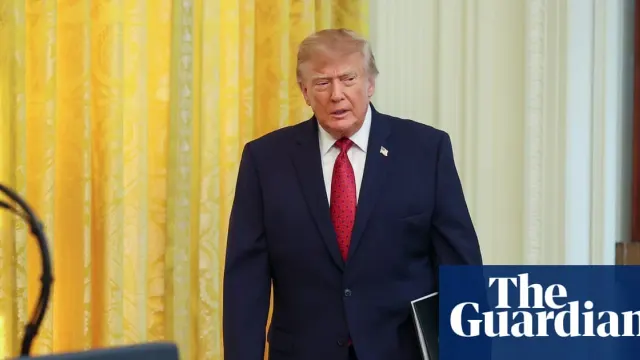 Trump Dismisses 'Fake' Polls as Iran War Rhetoric Shifts; Toman and Gold Edge Higher in Tehran