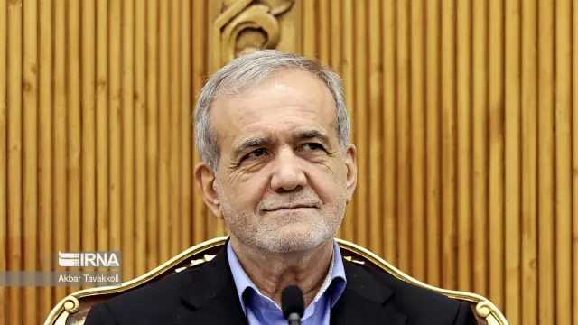 Pezeshkian Bets on 15 Neighbors to Break Blockade as Toman Hits 268k Amid Global Energy Crunch